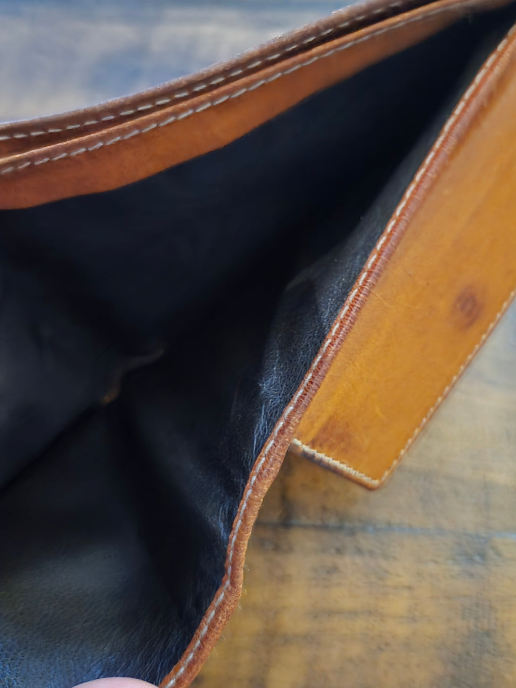 Gucci Wallet Mermaid Tattoo Super Rare Tan Leather Bifold Mens Vintage 2009